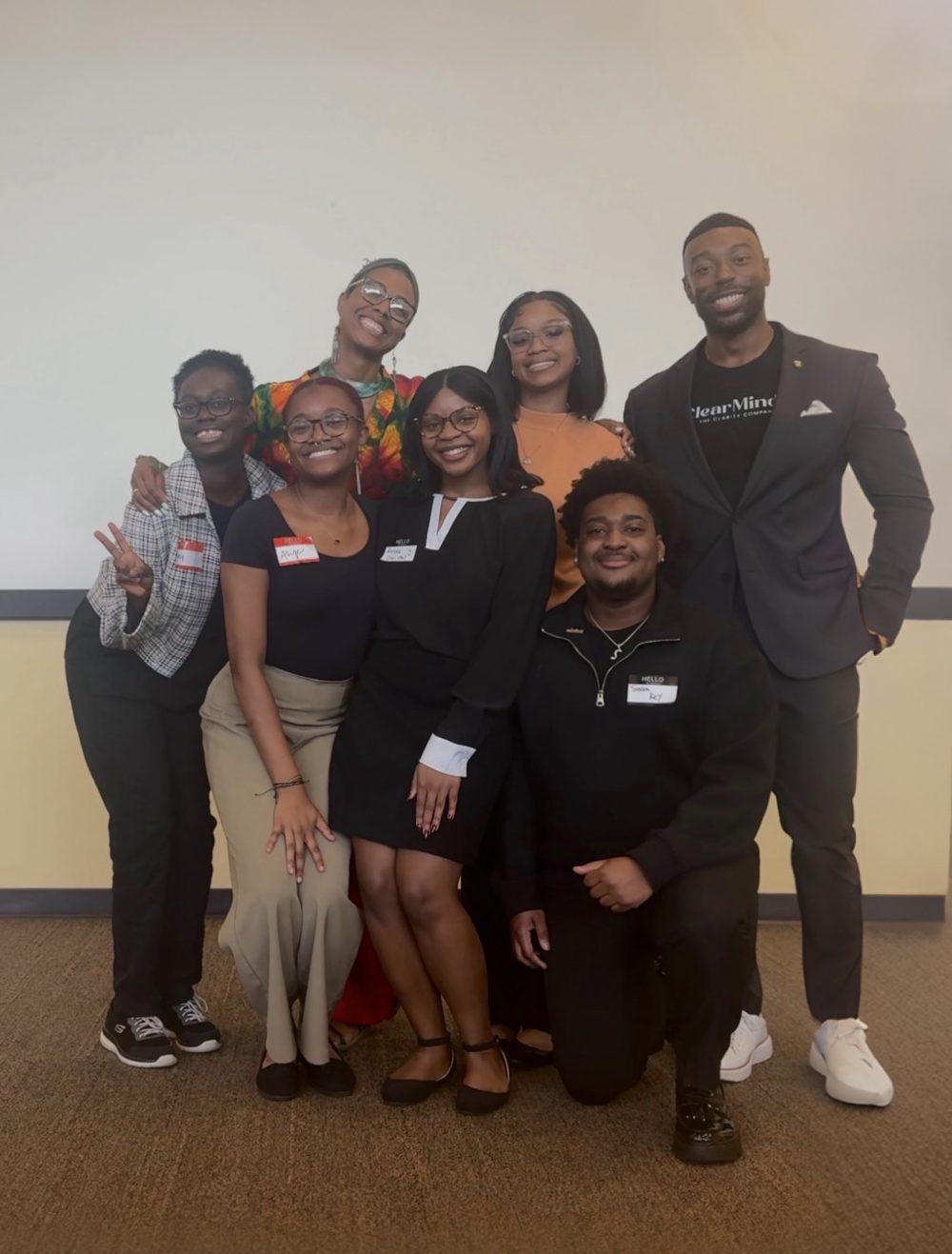 MAABPsi members with psychology students at a campus event